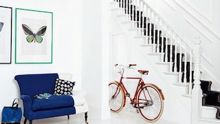 Give a graphic edge to pure white