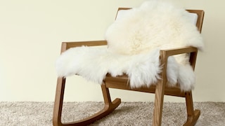 Emphasise texture with soft yellow