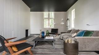 How to brighten a dark room with white and off-white paint