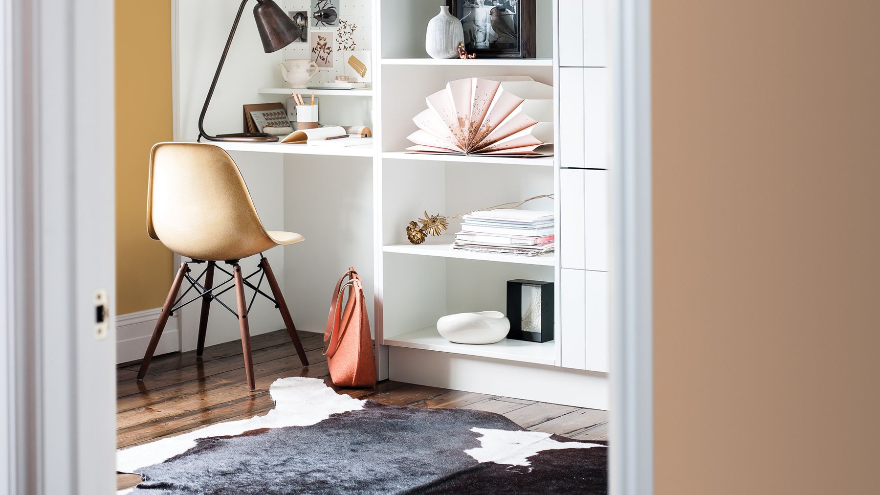 How to Decorate With Cherished Gold Dulux