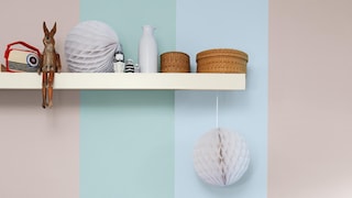 Play with stripes in a kid's room