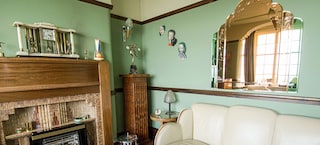 Art Deco 1930s Style | Eau de Nil and Pastel Greens