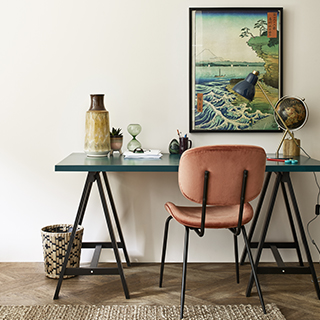 Micro Makeovers | Feature Wall Arch | Painting a Desk