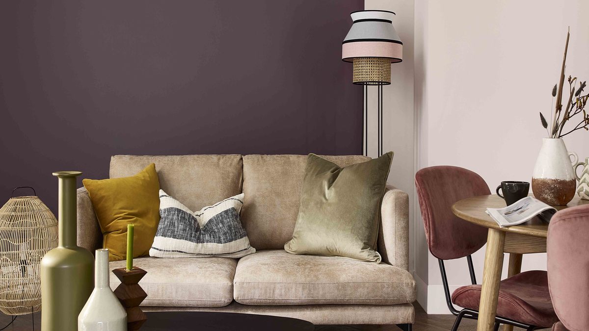 Paint a regal living room