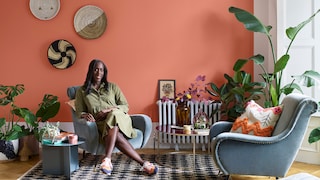 How to paint a feature gallery wall with Simply Refresh 