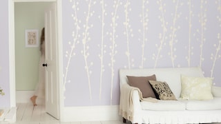 Thiết kế nội thất phòng ngủ ấn tượng với họa tiết hoa 