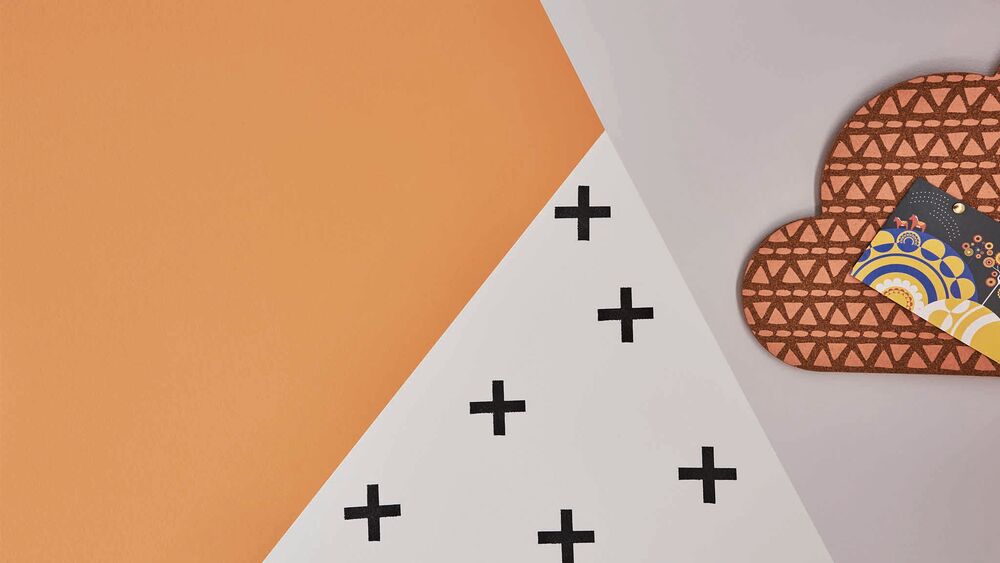 thiết kế phòng ngủ treo tường