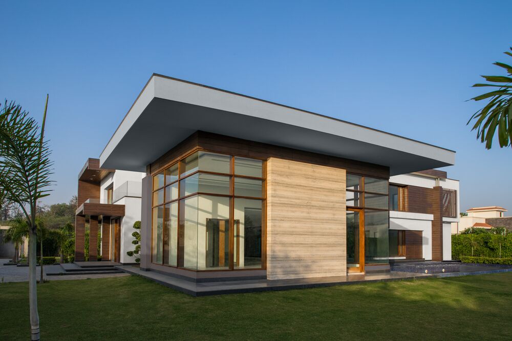 bức tường bên ngoài