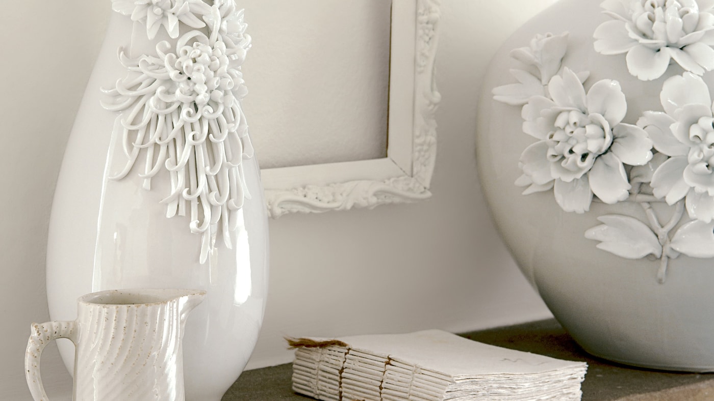 Blend restful shades of chalky white + colours and products
