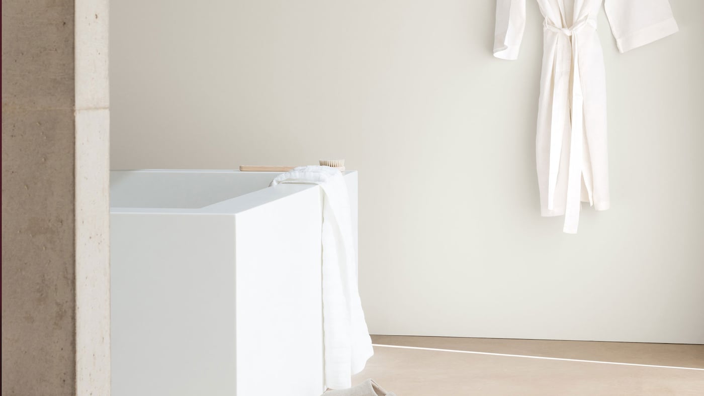 Turn your bathroom decor into a calming haven with a crisp colour palette of soothing whites.