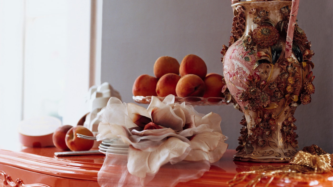 Show off fiery orange with soft cocoa + colours and products
