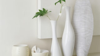 Use a single shade of fresh off-white