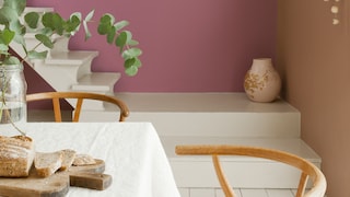 Warm purple inspires intimate dining