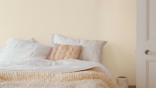 Decorate a bedroom designed for two