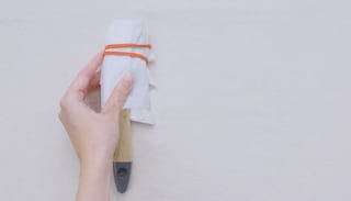 Comment nettoyer et ranger les pinceaux et les rouleaux