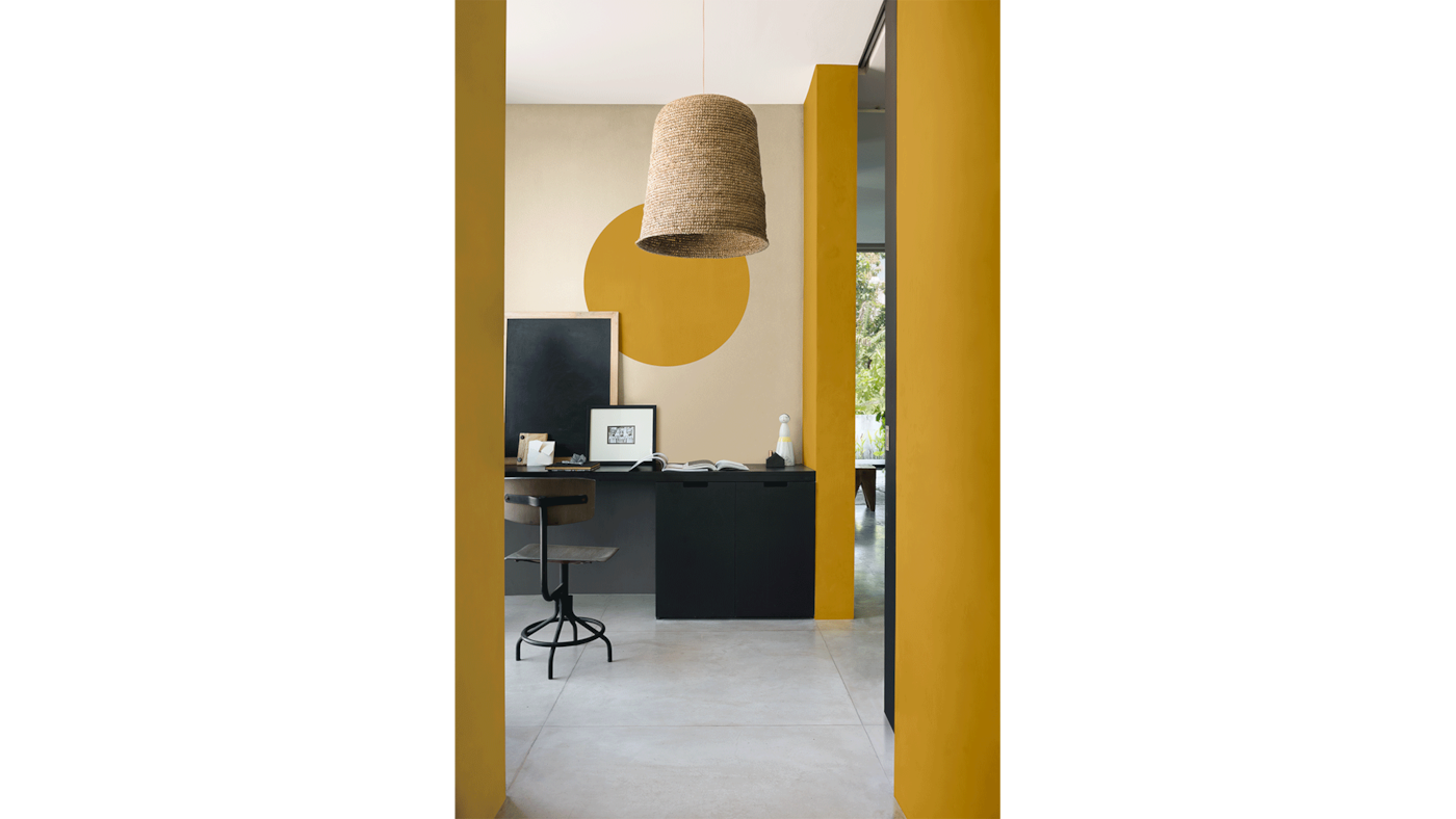Bureau avec les couleurs Le Moutarde et Le Béton