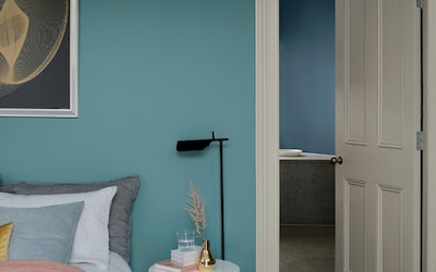 CHAMBRE MUR BLEU CANARD