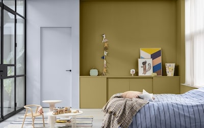 CHAMBRE MUR TAPENADE