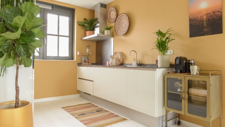 Keuken met Binti Camel zorgt voor een warme uitstraling 