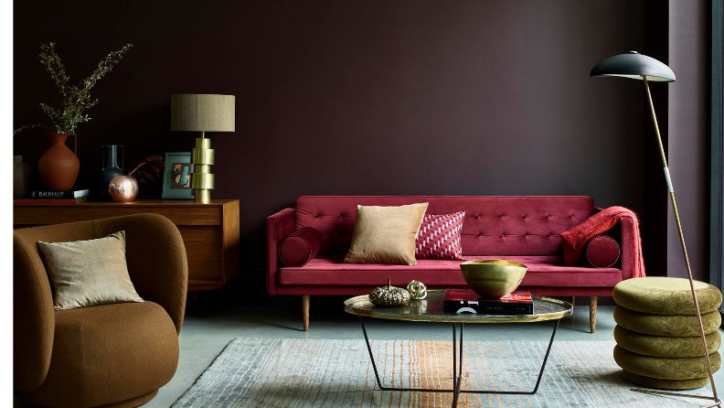 Donkere wand in de woonkamer