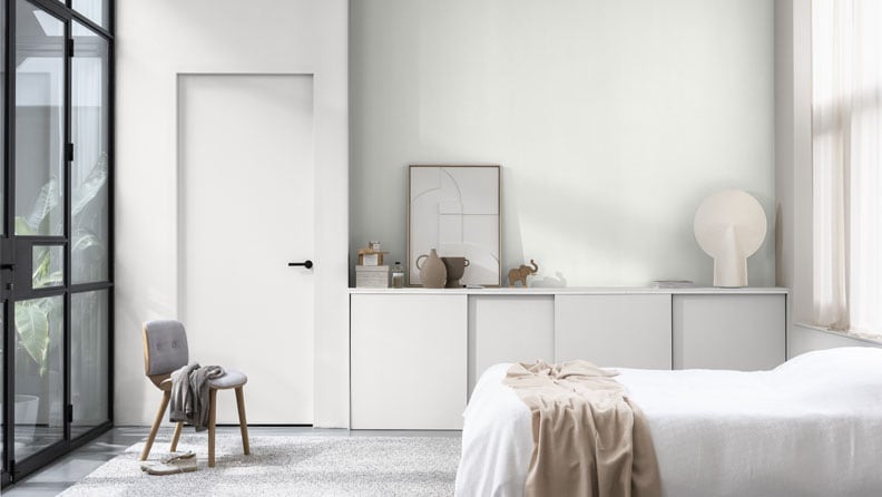 lichtgrijze slaapkamer met de kleuren The Salon 4 en The Salon 7