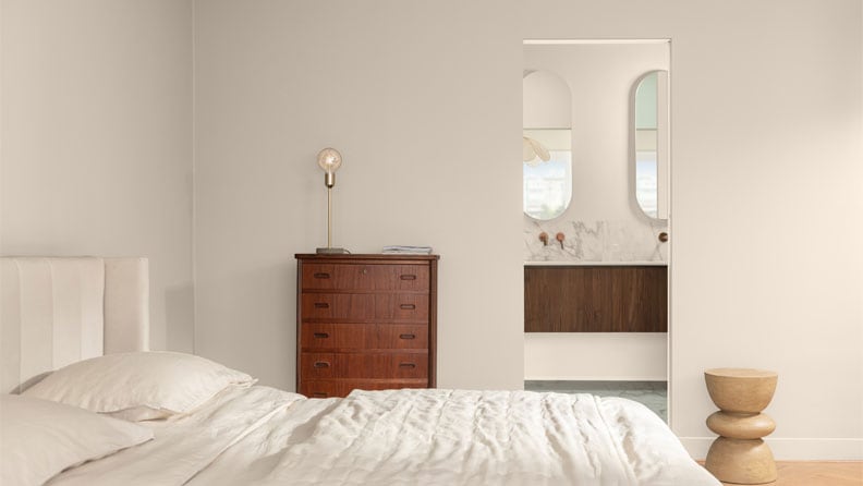 slaapkamer met de kleur RAL 9001 op de muren