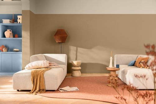 woonkamer met de kleuren Smooth Step en Dune Drift