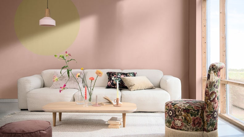 Woonkamer met de kleuren Buzz Colour 6 en The Greenhouse 5