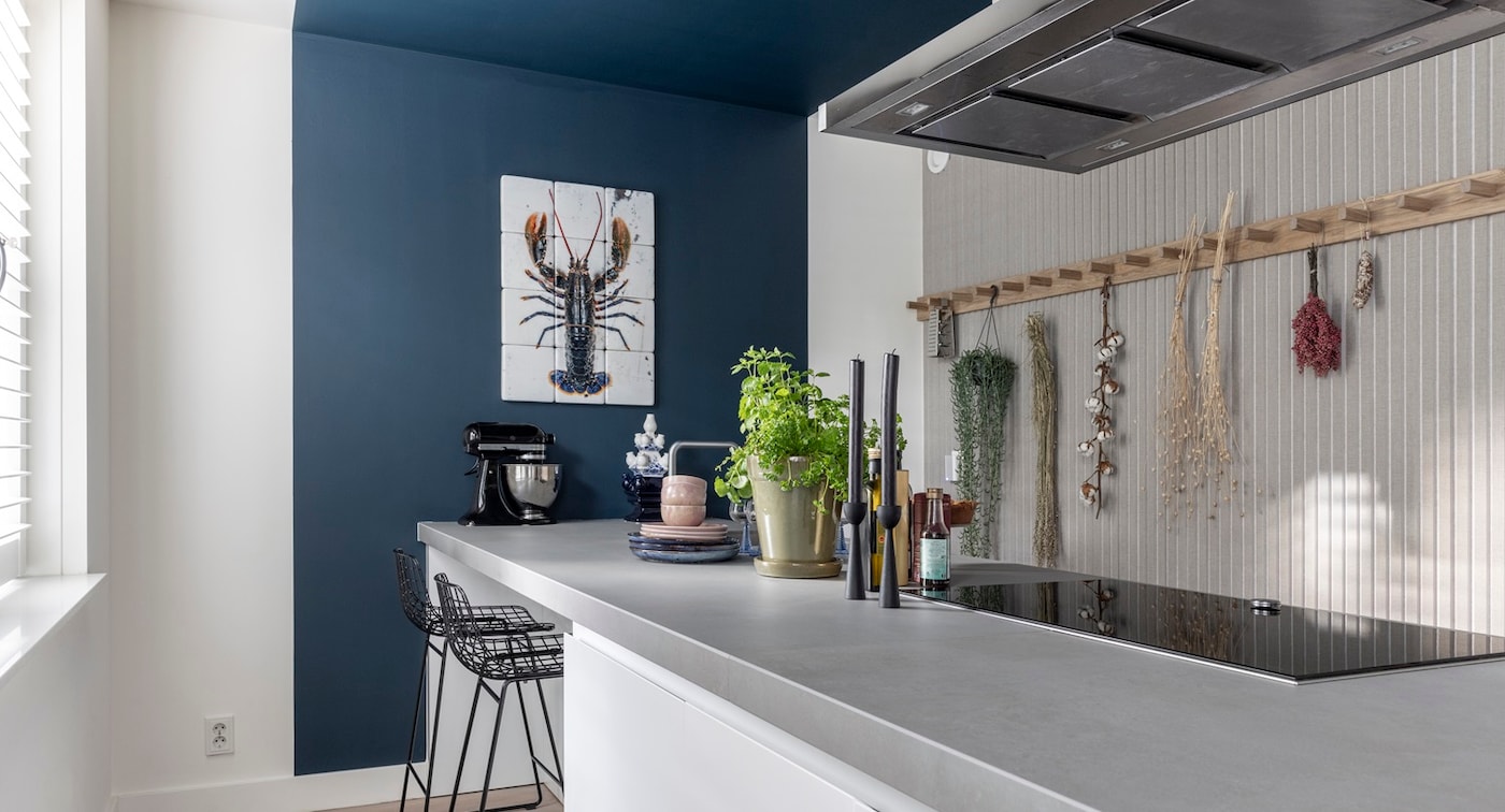 Blauw in de keuken met Magic Midnight
