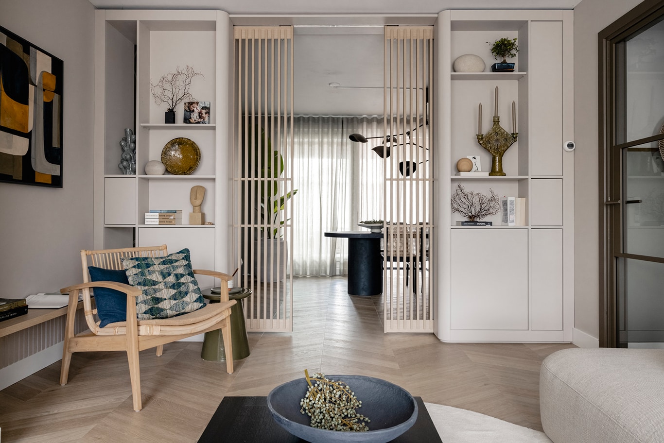 Japandi woonkamer met natuurlijk elementen