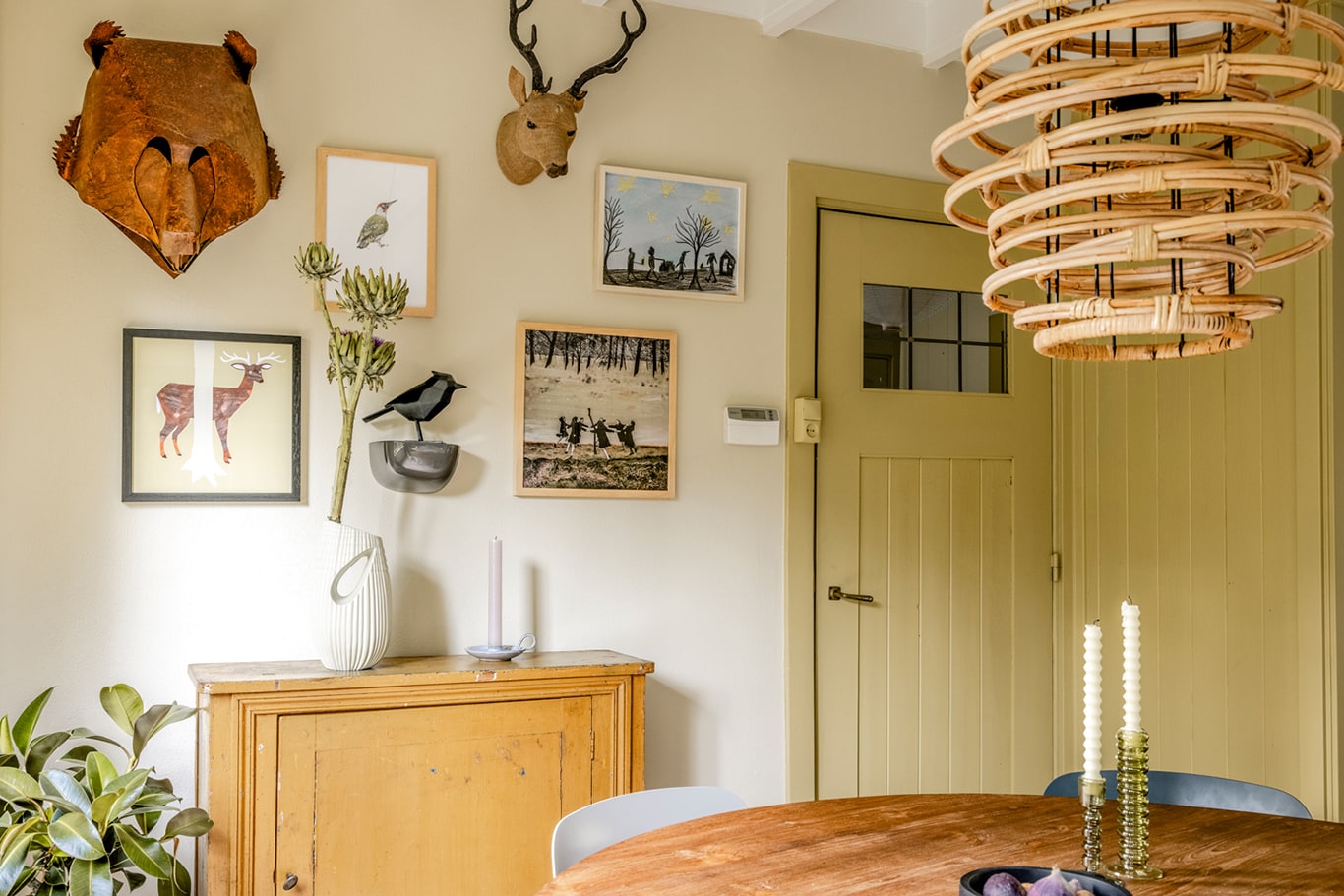 Sprankelend huis met geeltinten