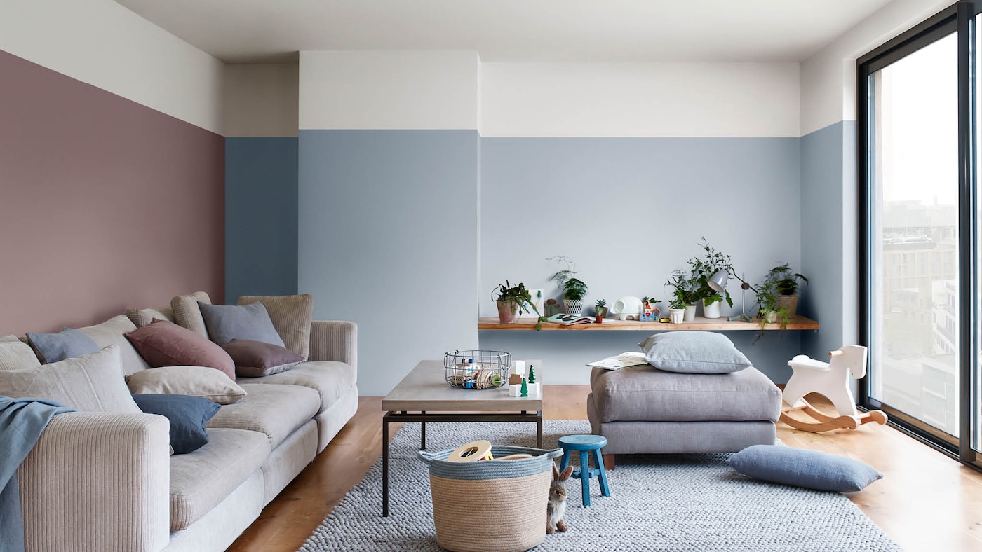 Usá el azul con Madera Tierna para lograr un living familiar