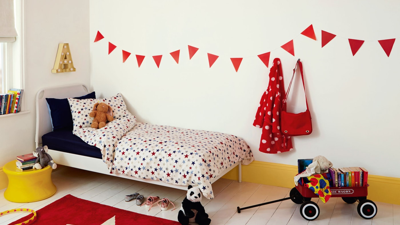 Probá el blanco en el dormitorio de tu hijo para lograr un aspecto versátil y con estilo