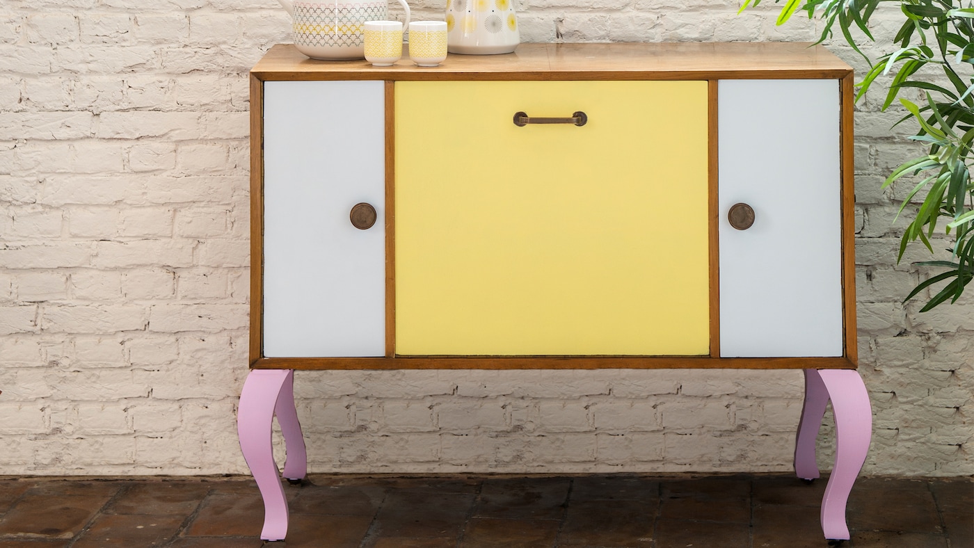 Teintes pastel pour un armoire vintage