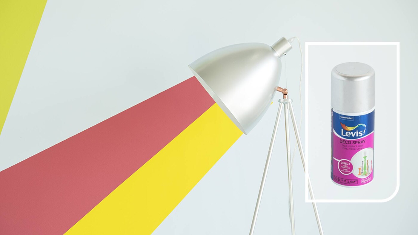 peindre une lampe en mettalic