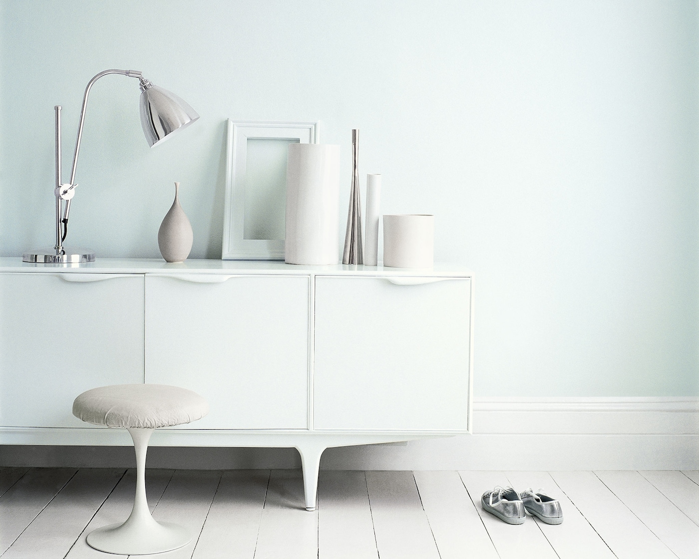 blanc avec une touche de couleur