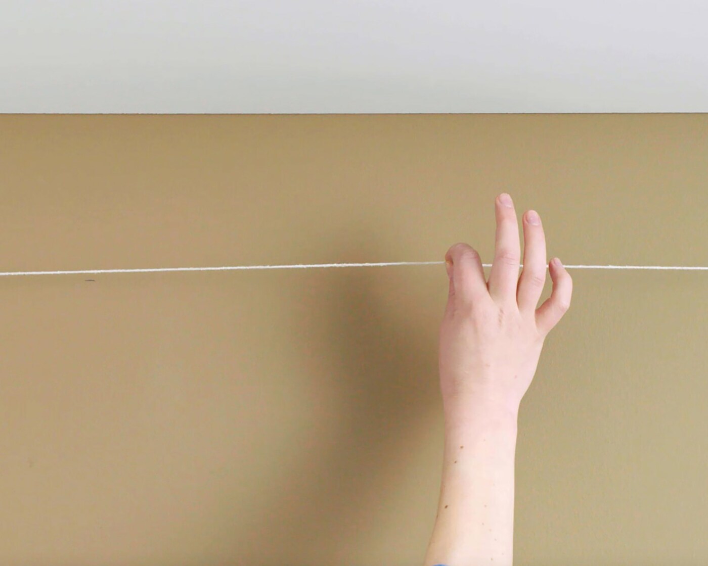 peindre une bordures sous plafond - étape 2 - marquer emplacement