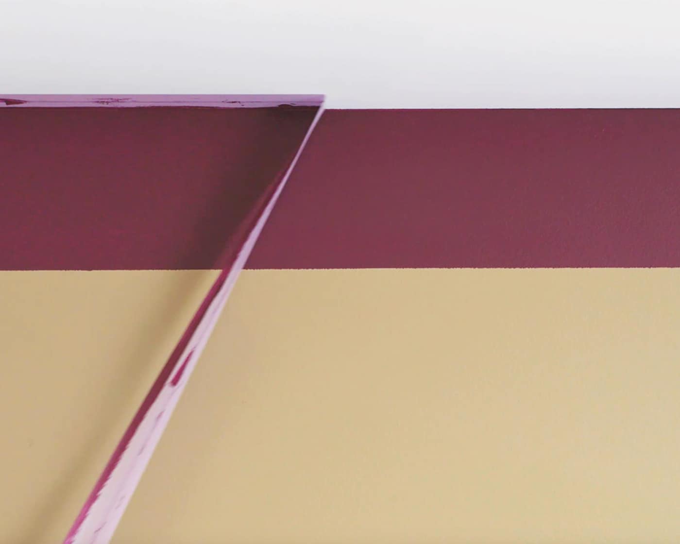 peindre une bordure sous plafond - étape 5 - retirez la bande masquage