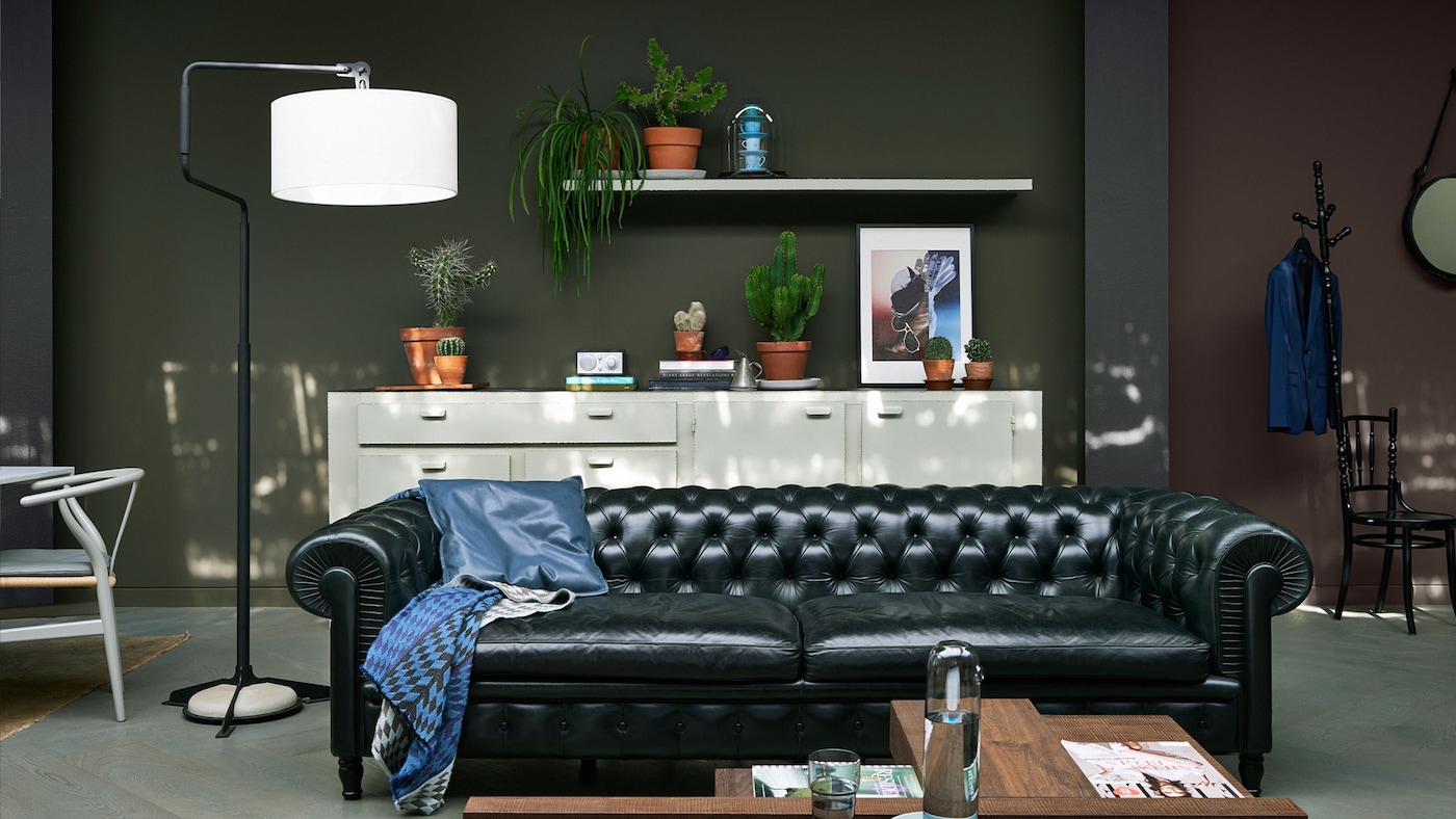 donkere groene en paarse kleuren living