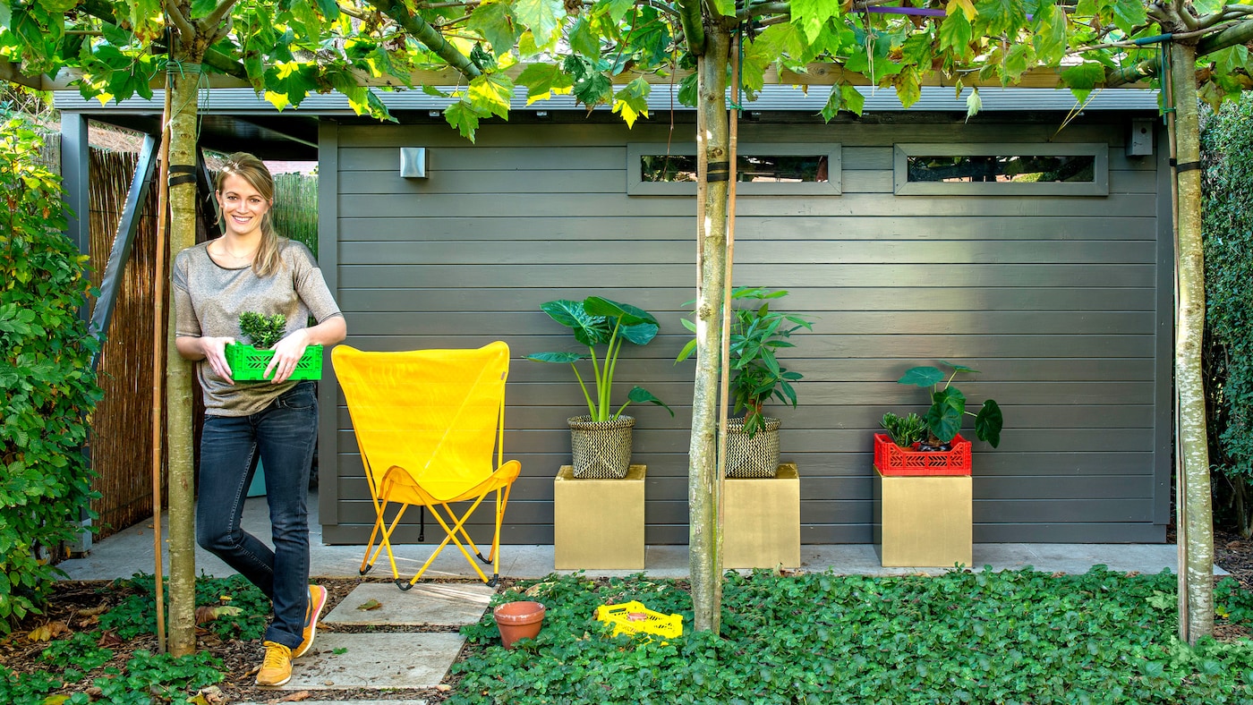 Modern tuinshuis zachtgrijs geschilderd