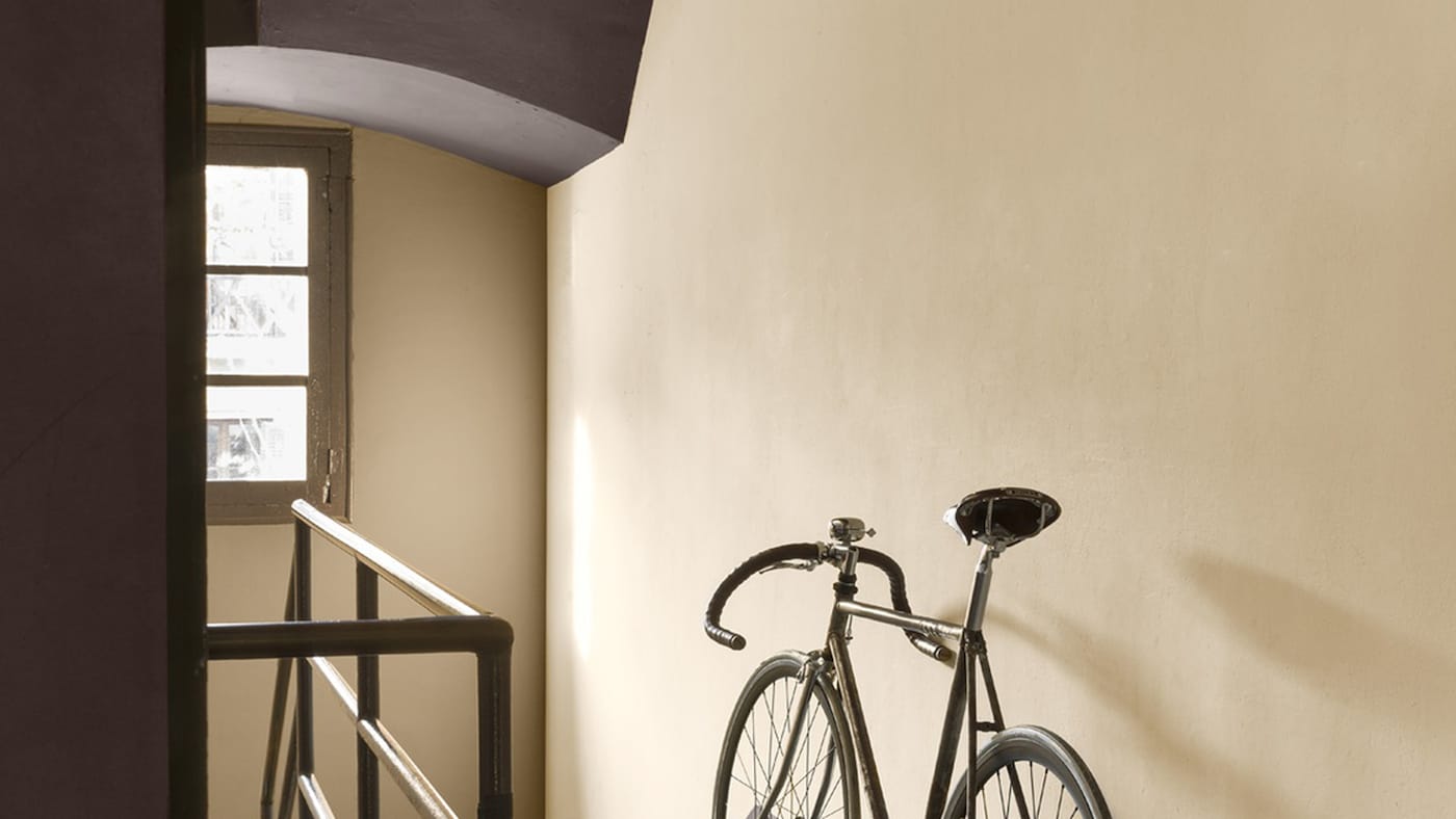 Ambiance eindeloze eenvoud hal fiets Suède Linnen Sepia