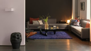 Verenig donkere kleuren met delicate tinten