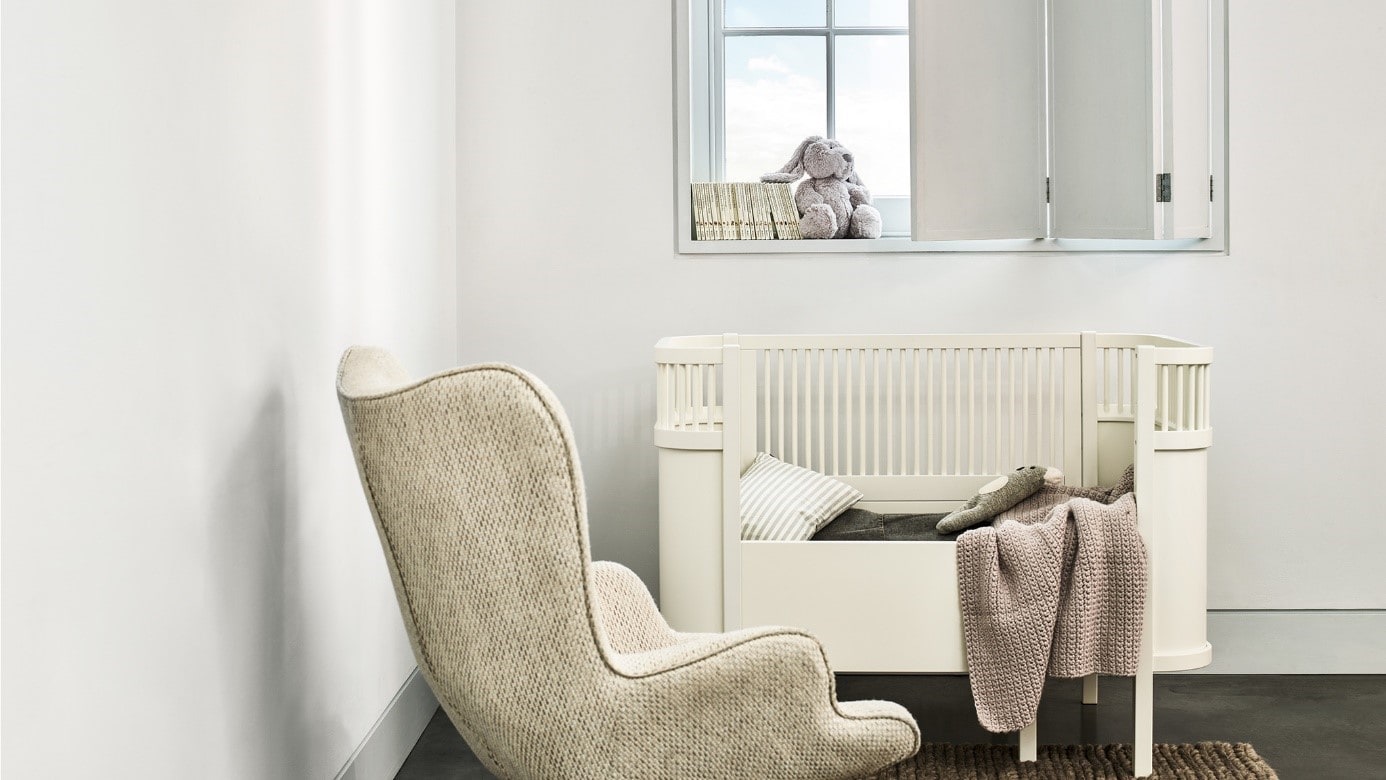 levis white+ white room