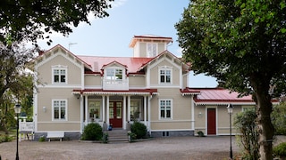 Beige, brun og varm grå husfarver