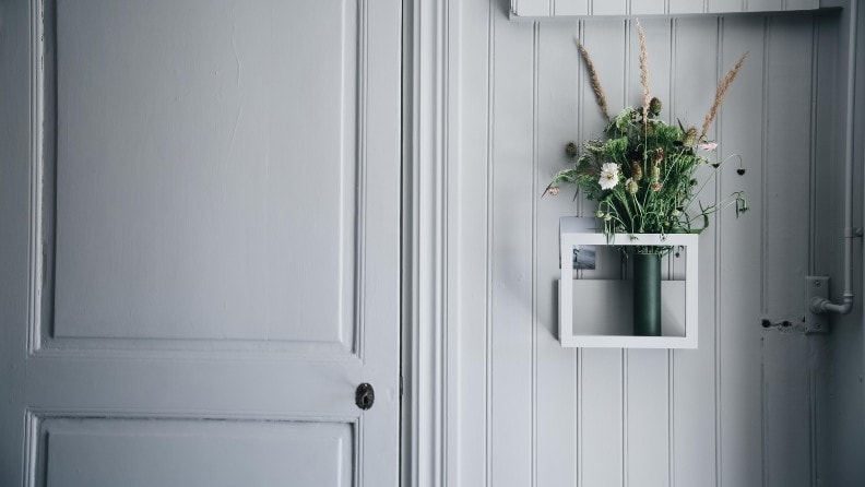 Entre @annakubel er malet med grågrøne farve Dusky Paris