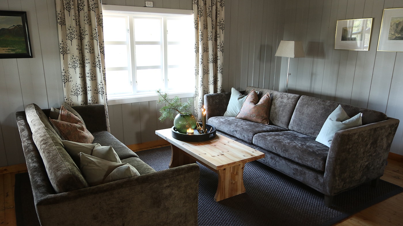 Eventyrlig Oppussing Nittedal nymalte panelvegger på hytte