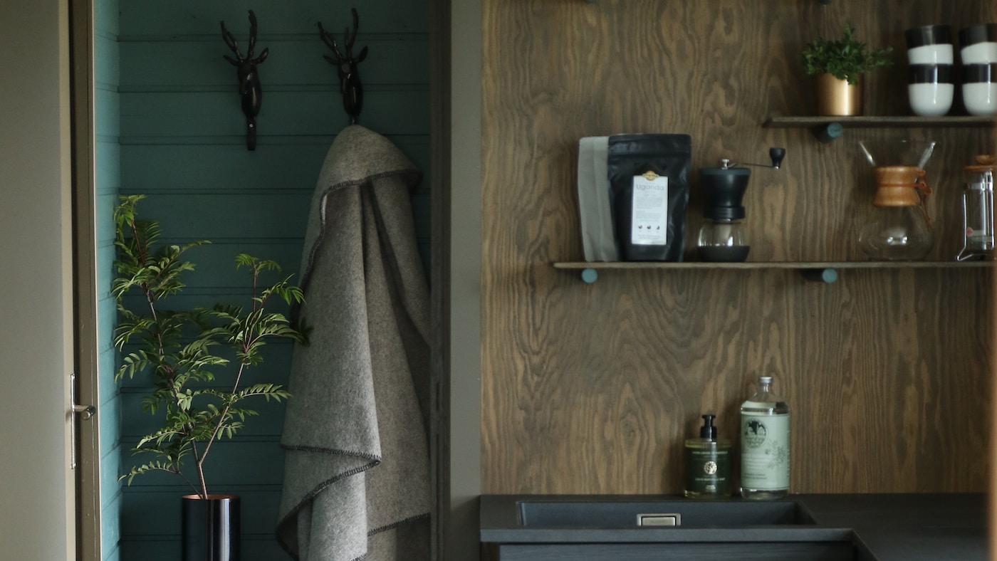 Eventyrlig Oppussing hyttekjøkken på Lifjell med interiørbeis