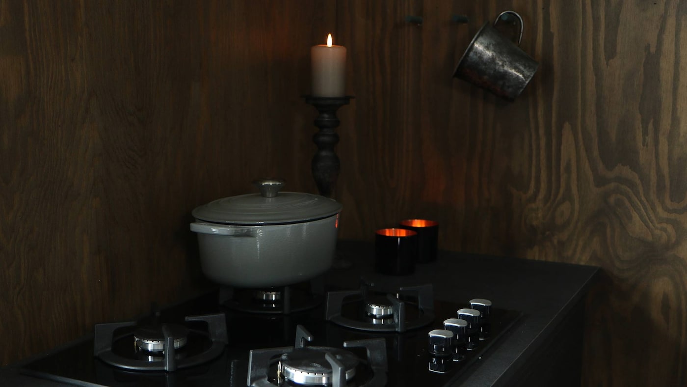 Eventyrlig Oppussing hyttekjøkken på Lifjell med gasskomfyr