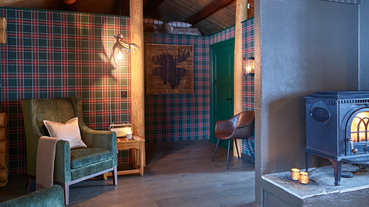 eventyrlig-oppussing-male-dor-inne