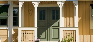 Klassiske farger til ytterdøren